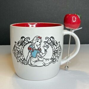 Disney Snow White and the Seven Dwarfs Mug with Apple Stirrer